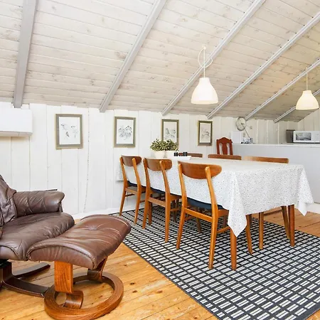 4 Person In Oksbol-by Traum *